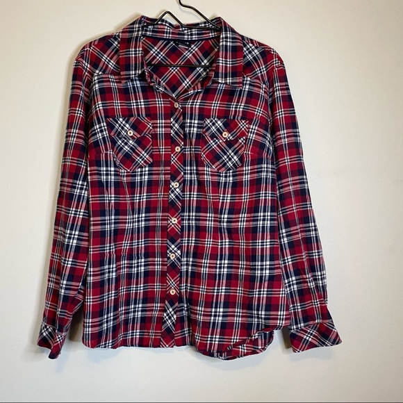 ✨torrid long sleeve plaid flannel top✨ - Picture 1 of 4